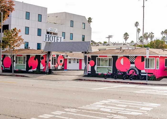 3 star hotels Santa Monica