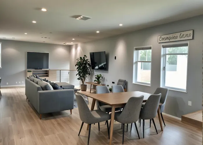 My Aparthotels Stayspro - Hollywood Homes Minutes To Everything Spacious And Free Parking