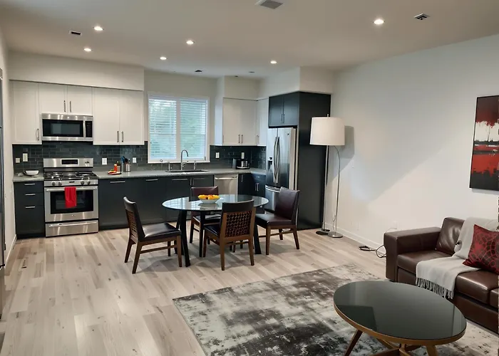 My Aparthotels Stayspro - Hollywood Homes Minutes To Everything Spacious And Free Parking