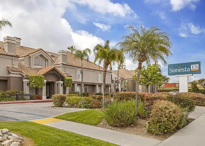 3 star hotel: Sonesta Es Suites Chatsworth