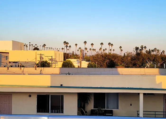 My Aparthotels Stayspro - Hollywood Homes Minutes To Everything Spacious And Free Parking