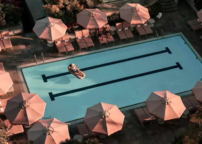 Casino hotel: Four Seasons Hotel Los Angeles At Beverly Hills