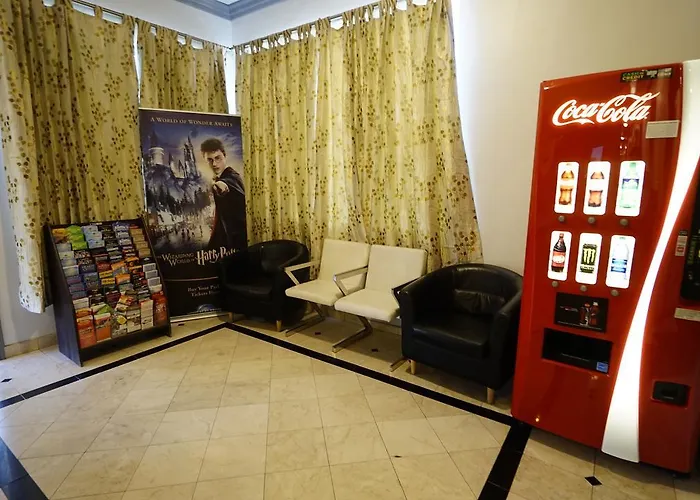 Golf hotel: Trylon Hotel - Hollywood